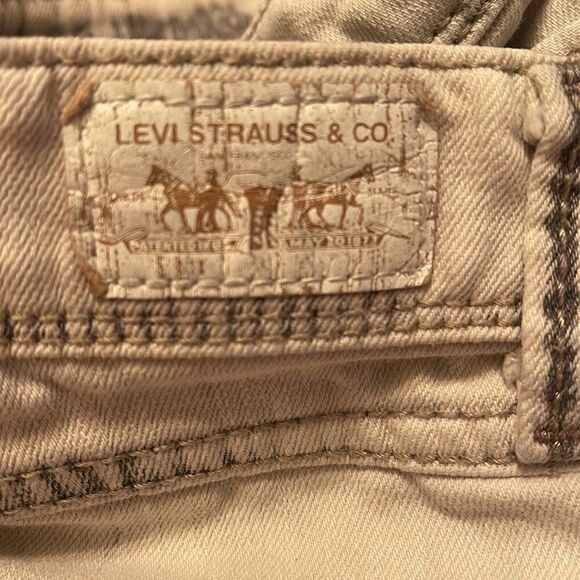 Levi’s bleached distressed reverse tie dye jean shorts jorts 29 EUC bleach dye - Picture 8 of 12